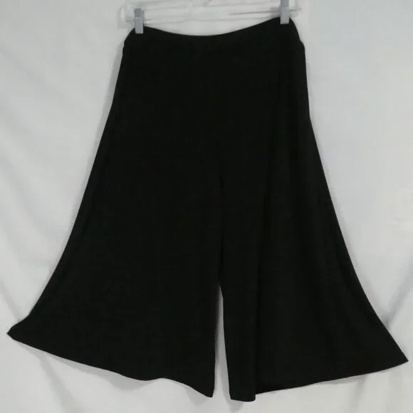 AB STUDIO | large | Capri Leggings With Decorative Double String Sides | USA - Picture 2 of 16